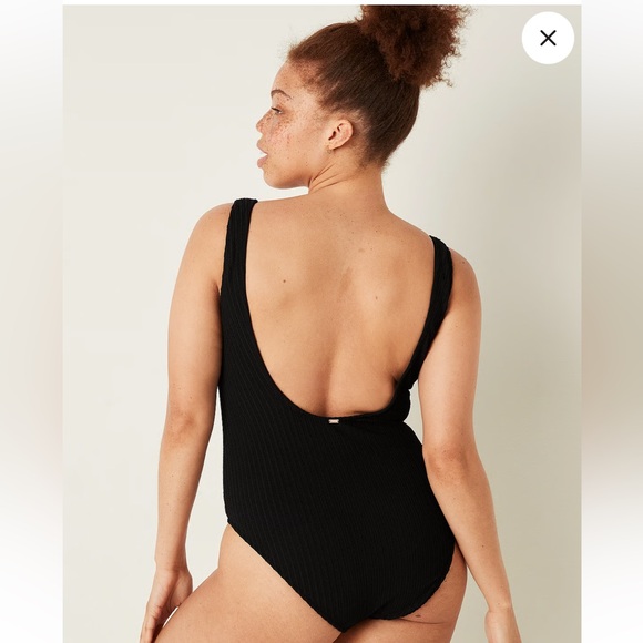 Bikini - Picture 2 of 5